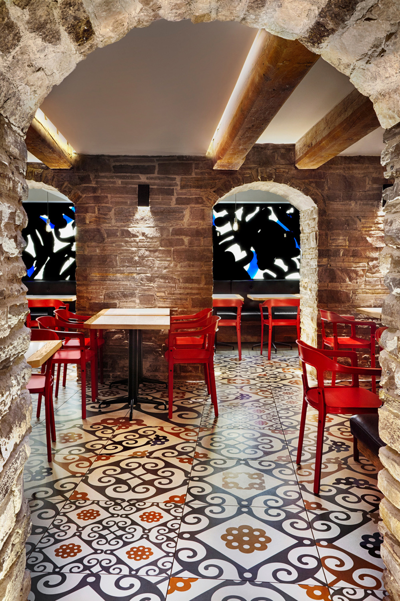 +tongtong barsa taberna tapas toronto canada designboom 06