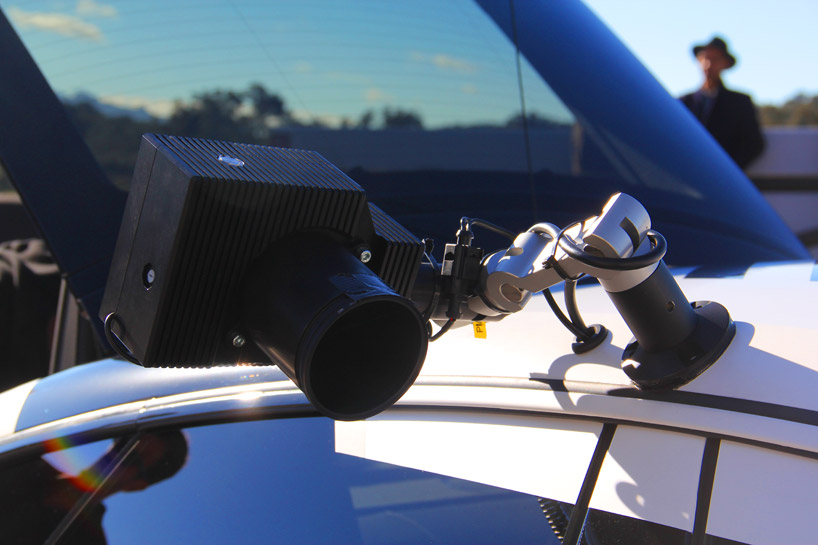 AUDI-piloted-driving-RS-7-ascari-kram-weisshaar-designboom-04