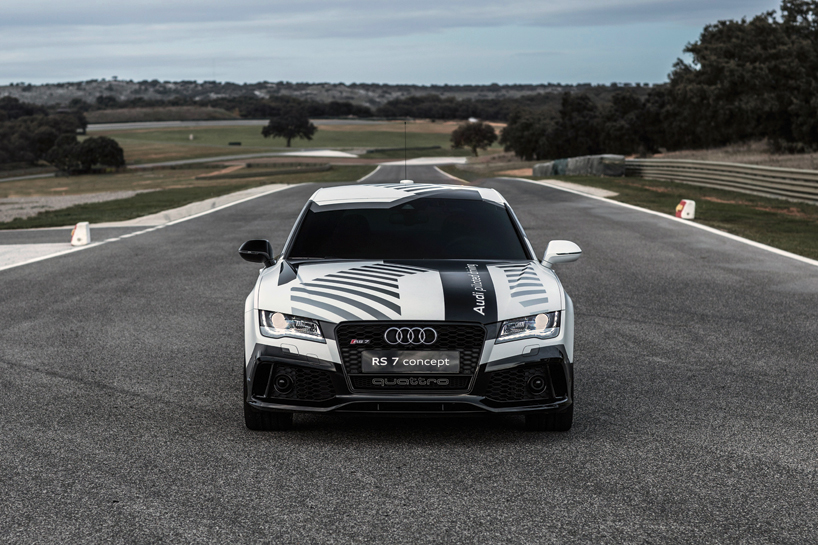 AUDI-piloted-driving-RS-7-ascari-kram-weisshaar-designboom-19
