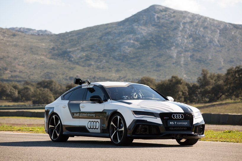 AUDI-piloted-driving-RS-7-ascari-kram-weisshaar-designboom-27