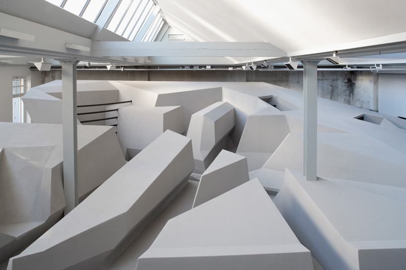 RAAAF barbara visser the end of sitting designboom