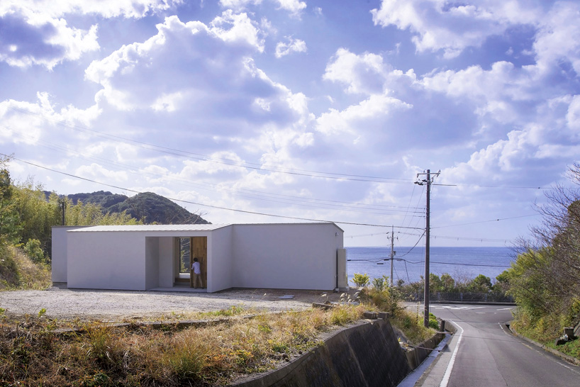 okuwada architects office hillside house shirahama japan designboom