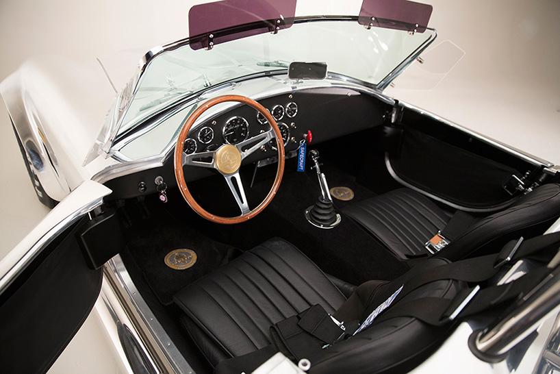 shelby-427-cobra-50th-anniversary-designboom05