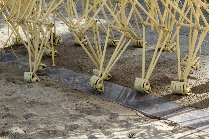 theo jansen's strandbeest adopt 3D printing at art basel miami beach