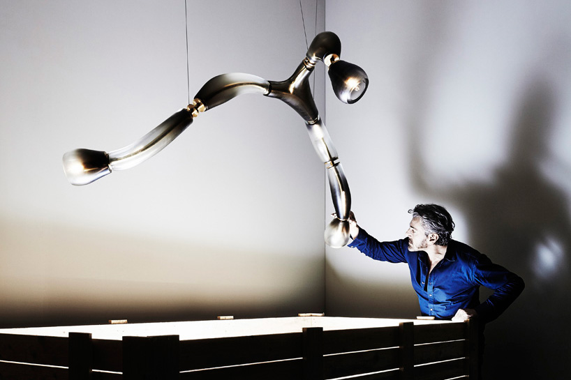 vincenzo de cotiis dechainements venini carwan gallery design miami designboom