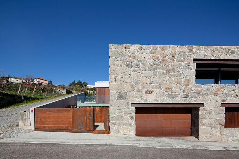 FCC arquitectura RM house felgueiras portugal designboom