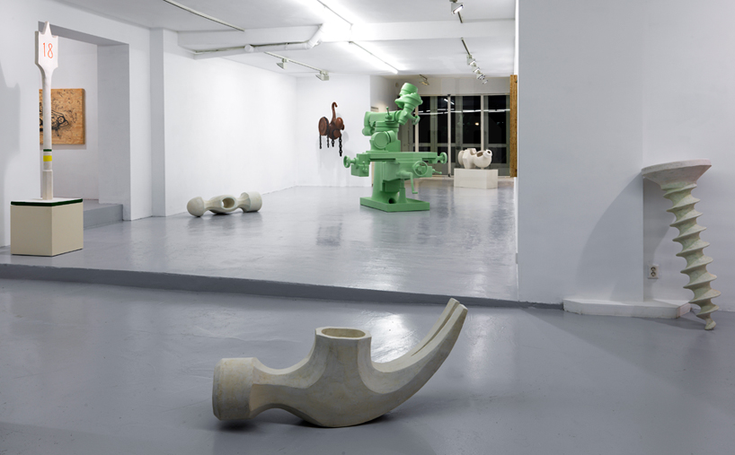 atelier van lieshout power hammer grimm gallery designboom 