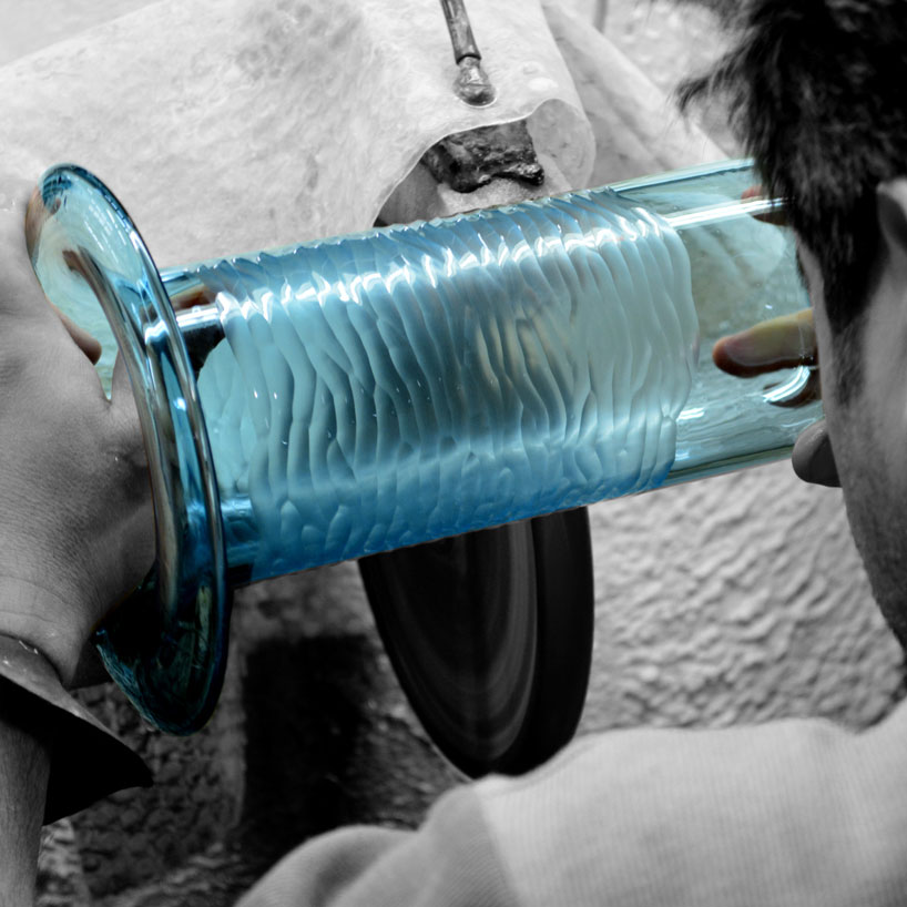 benjamin-hubert-beacon-lamp-vase-designboom01