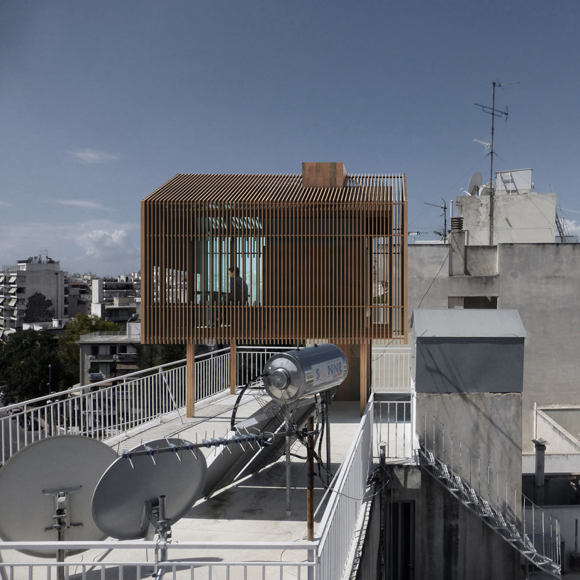 deltarchi panos dragonas varvara christopoulou detached urban hut athens designboom