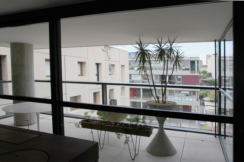 isay weinfeld studio visit designboom