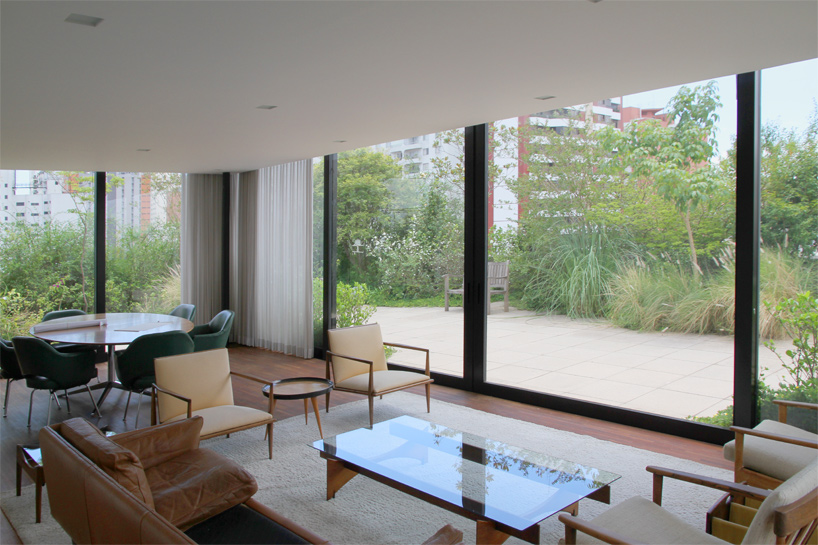 isay weinfeld studio visit designboom