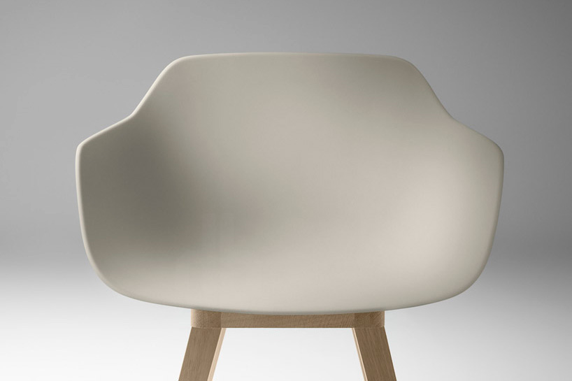 jean louis iratzoki alki kuskoa bi first bioplastic chair designboom