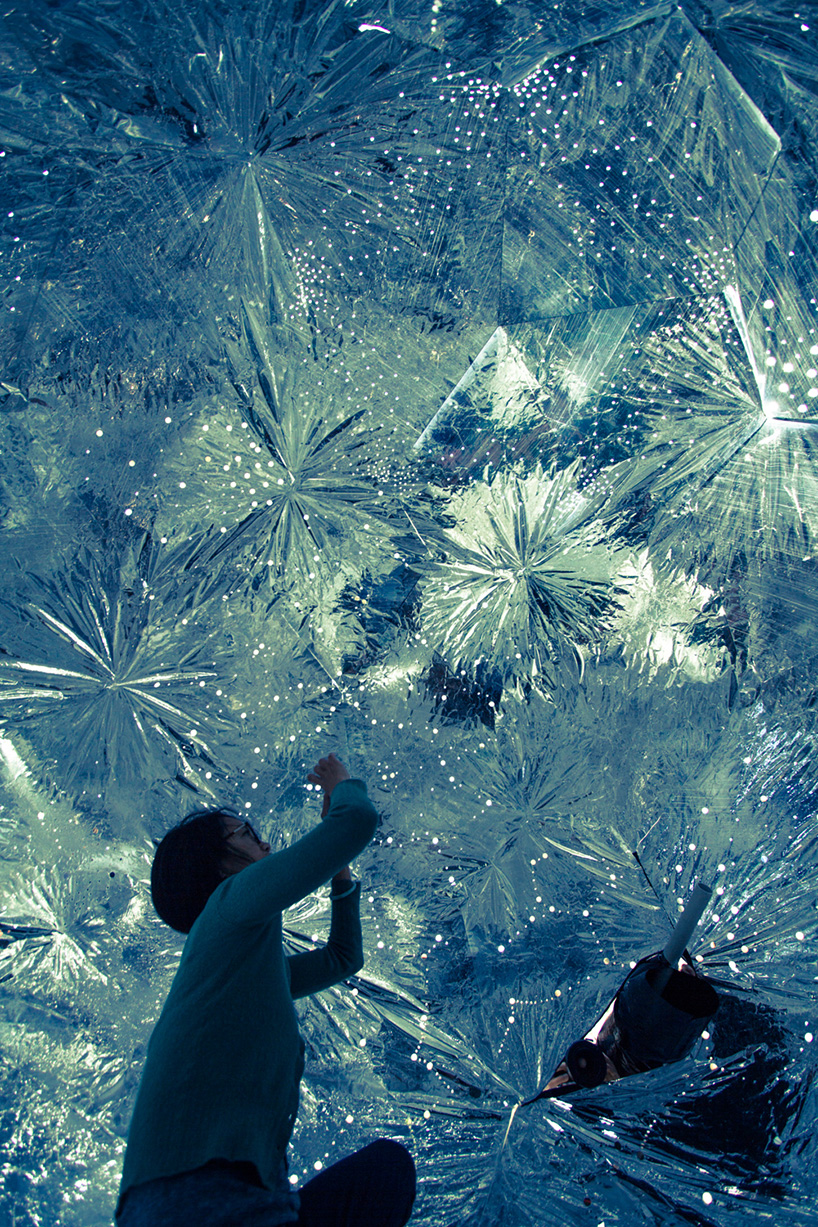 loop.ph constructs the cosmos within inflatable infinity space