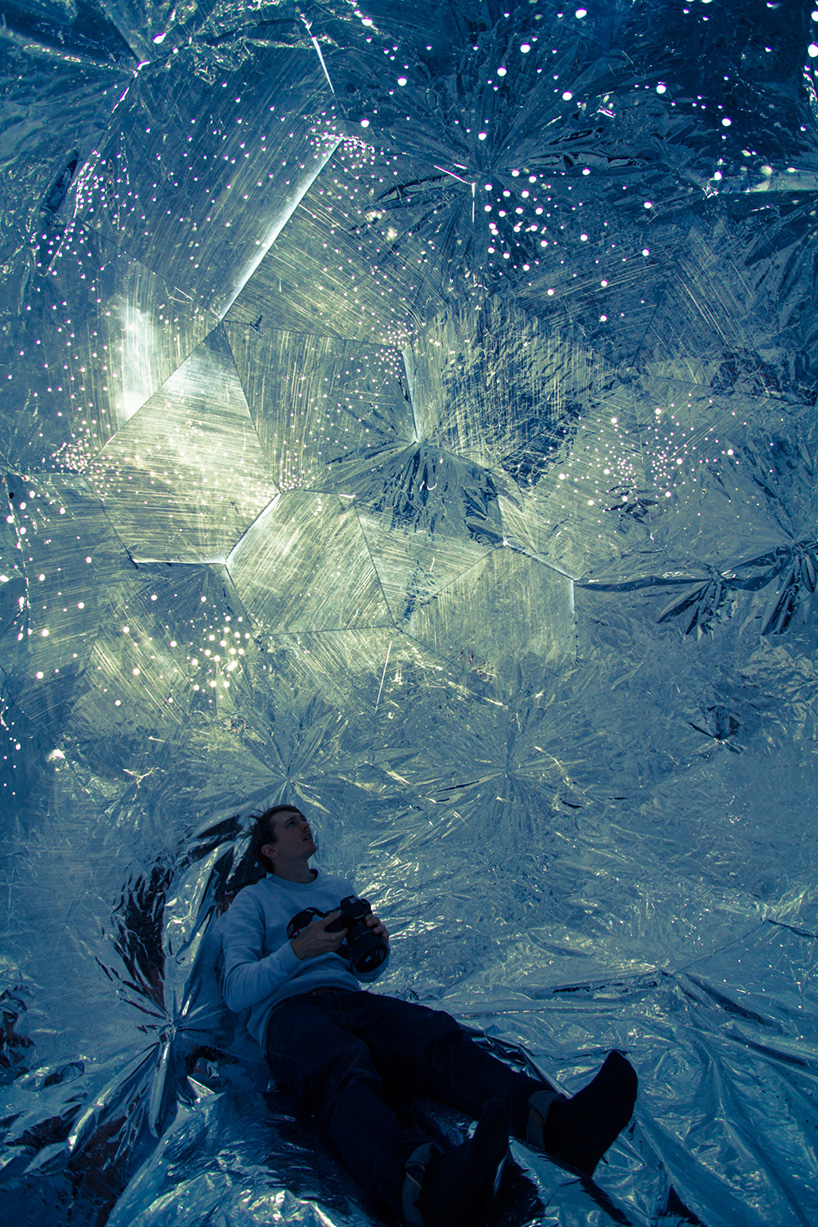 loop.ph constructs the cosmos within inflatable infinity space