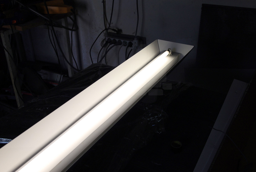 luis nascimento roof tiles lamp designboom