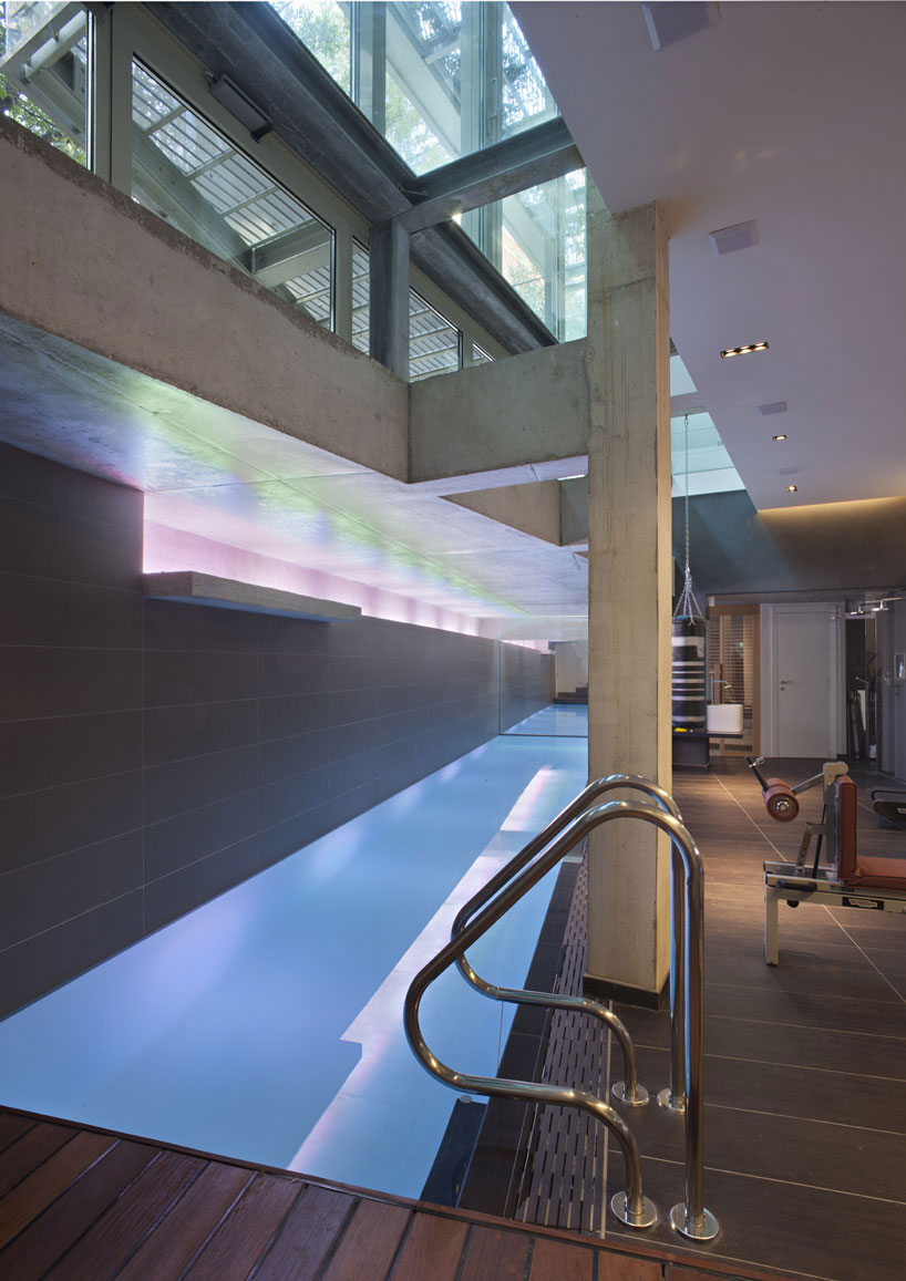 massimo iosa ghini home showroom bologna italy designboom