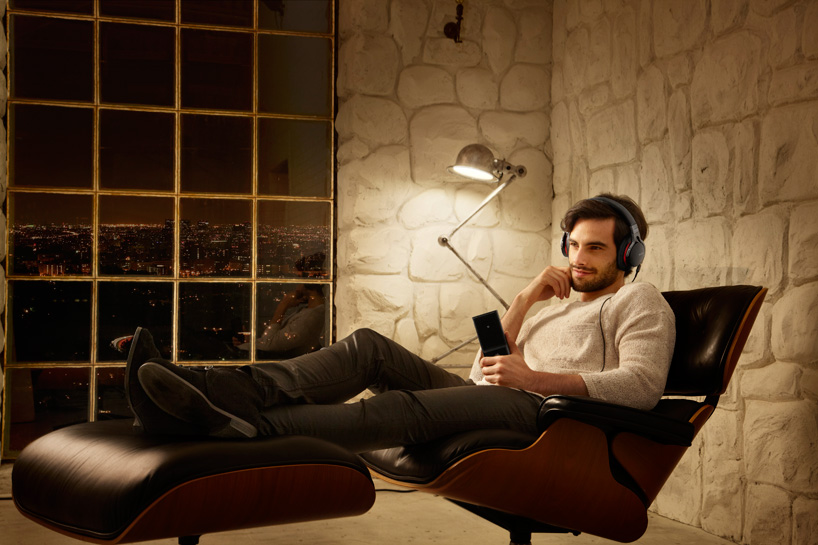 Wireless Sony Walkman Nw Zx2 Stores Over 1700 Hi Res Audio