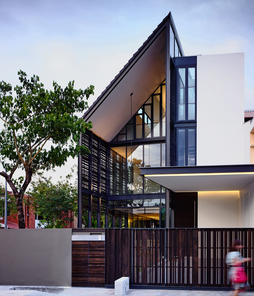 HYLA architects faber terrace lines of light singapore