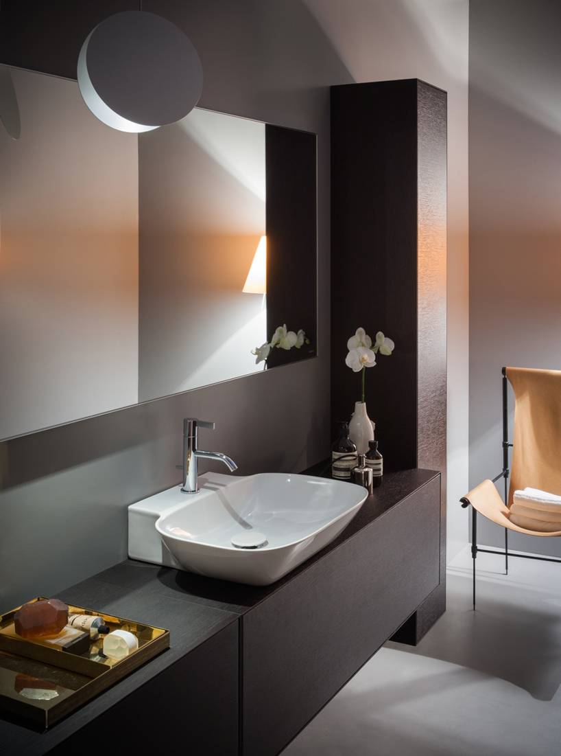 LAUFEN saphirkeramic nguyen ISH designboom