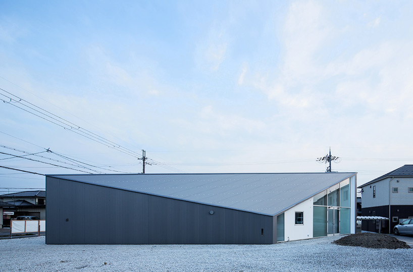 alphaville skyhole house shiga japan designboom