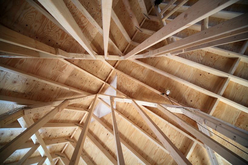 alphaville skyhole house shiga japan designboom