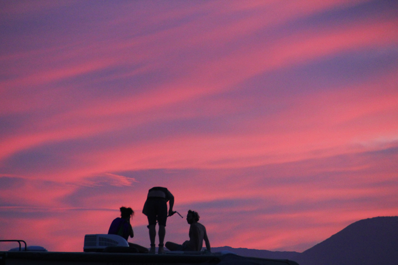 burning-man-2014-indaba-designboom17