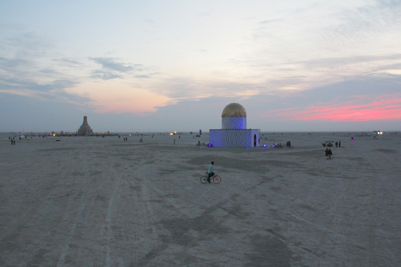 burning-man-2014-indaba-designboom20