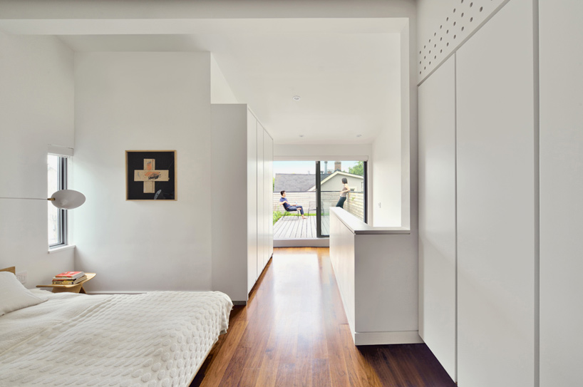 dubbeldam contrast house toronto canada designboom