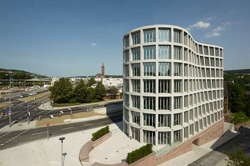 michele de lucchi the trunk office building designboom