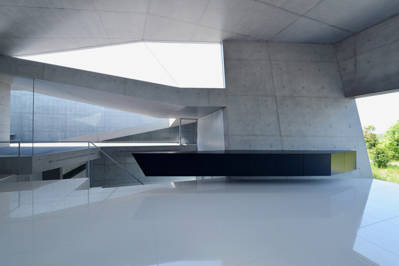 shigeru fuse atelier house in tsutsumino noda japan designboom