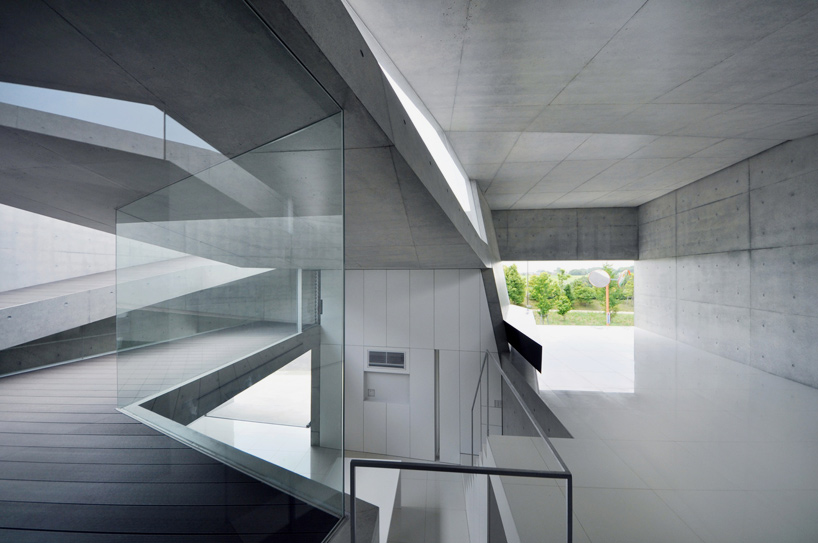 shigeru fuse atelier house in tsutsumino noda japan designboom