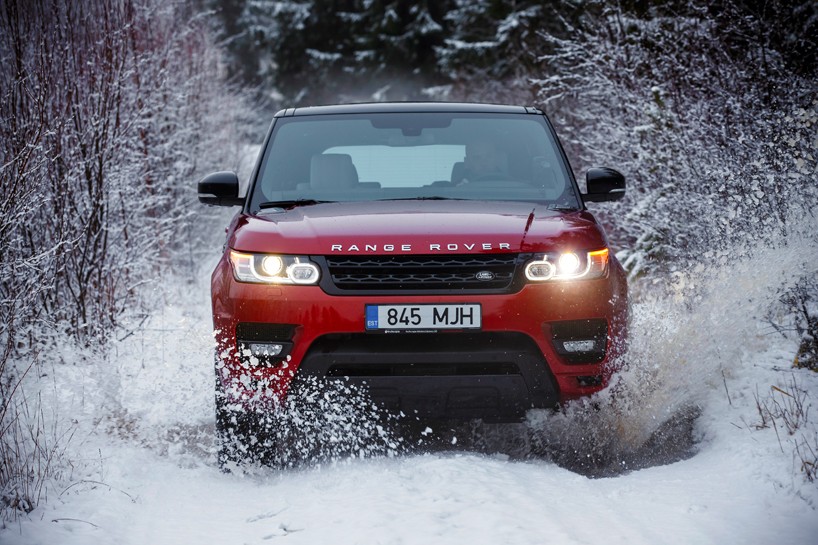 2016-range-rover-sports-HST-designboom02