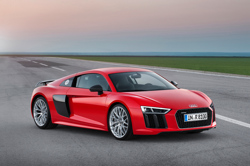 AUDI-R8-V10-designboom08