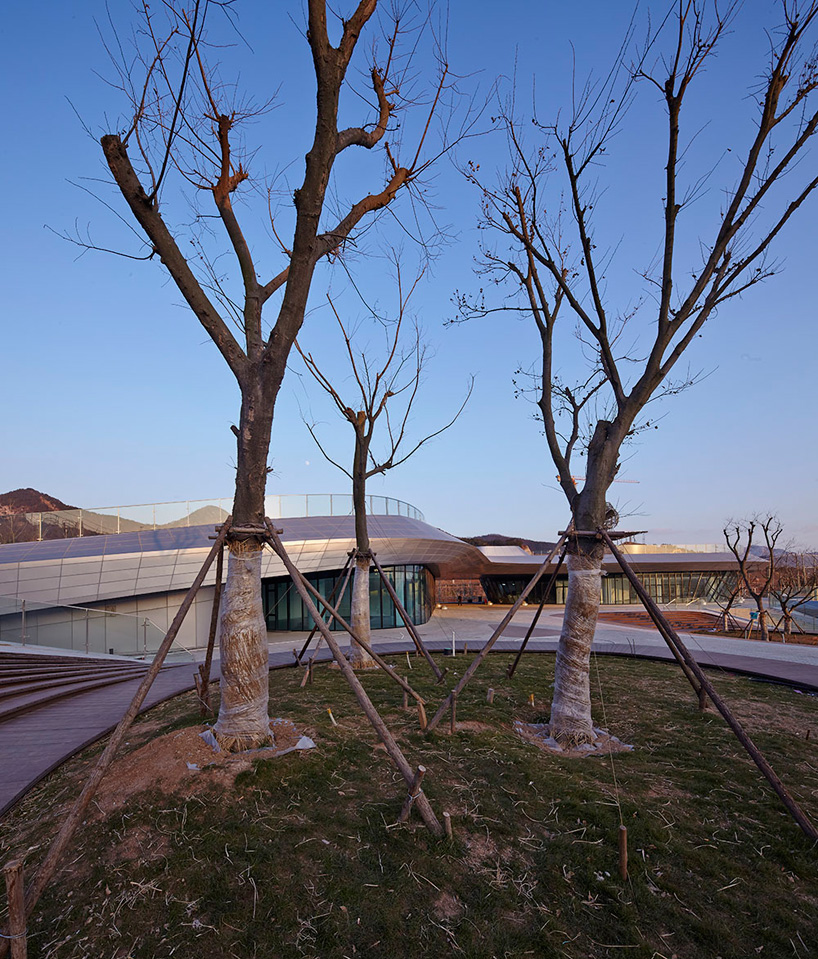 HHD_FUN heavenly water service center qingdao china designboom