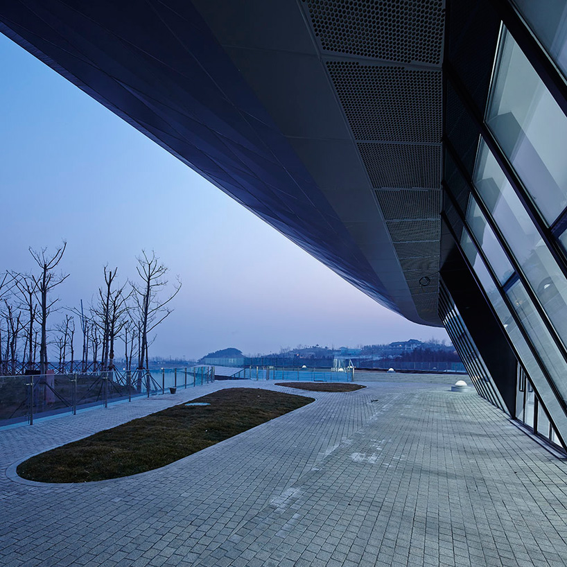 HHD_FUN heavenly water service center qingdao china designboom