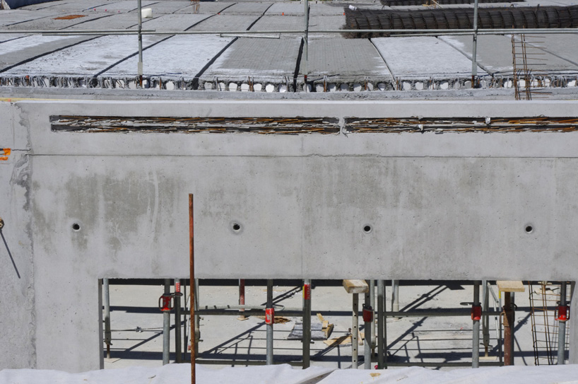 concrete-no-stop-furniture-sophie-vaugarny-saint-etienne-biennale-designboom-08