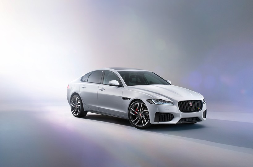 jaguar-XF-designboom06