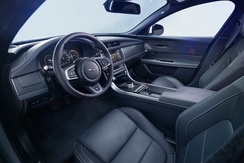 jaguar-XF-designboom12