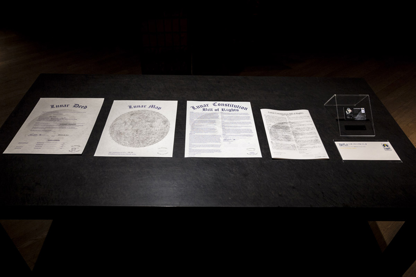 jorge-manes-rubio-japan-fictional-narrative-lunar-meteorite-designboom-15