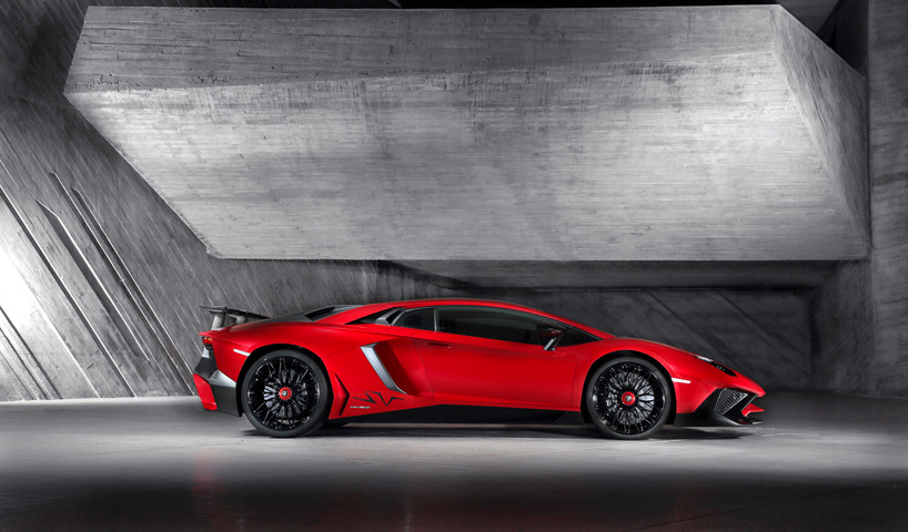 lamborghini-aventador-LP-750-4-superveloce-designboom05