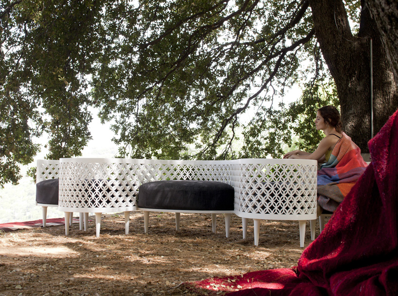 nada-debs-arabesque-chair-design-days-dubai-designboom-11