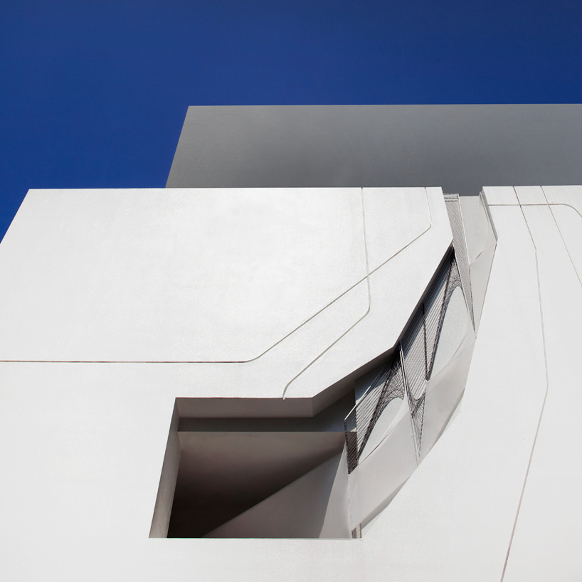 oyler wu collaborative taipei sales center taiwan designboom