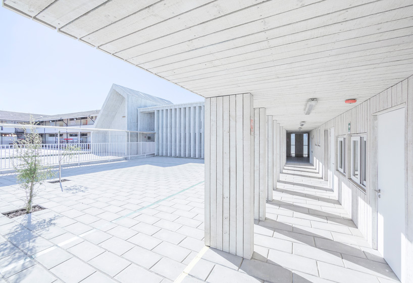 santa rosa school LAND architects constitucion chile designboom