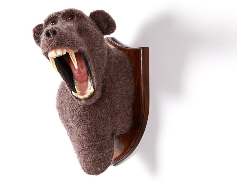 shauna-richardson-crochetdermy-design-days-dubai-crafts-council-london-designboom-05