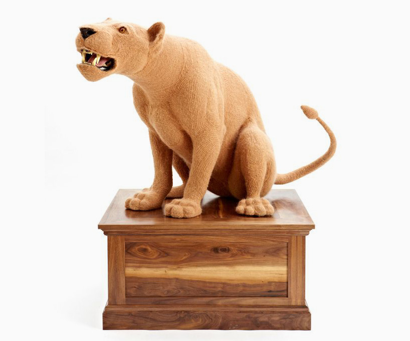 shauna-richardson-crochetdermy-design-days-dubai-crafts-council-london-designboom-06