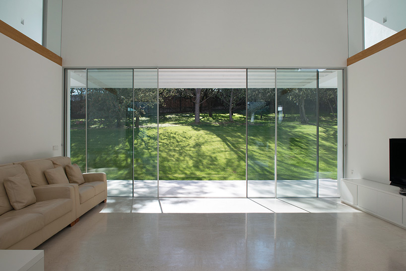 la moraleja house otto medem arquitectura designboom