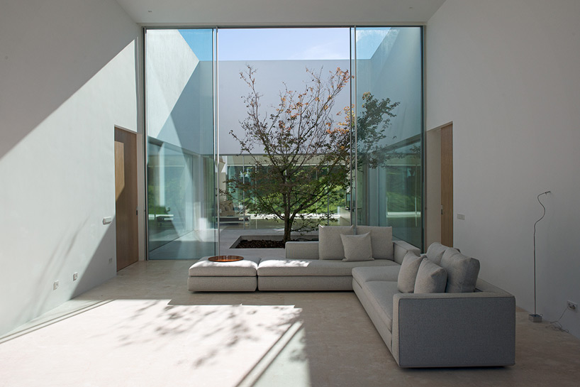 la moraleja house otto medem arquitectura designboom