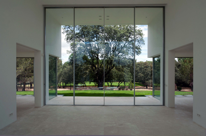 la moraleja house otto medem arquitectura designboom