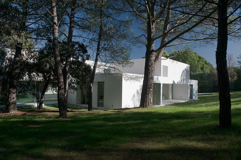 la moraleja house otto medem arquitectura designboom