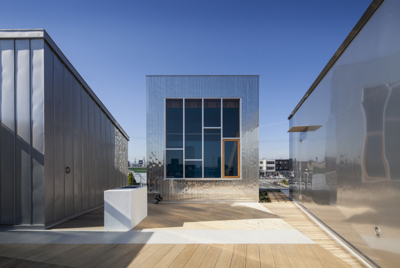 +S shintaro matsushita takashi suzuki billboard office suzuka japan designboom